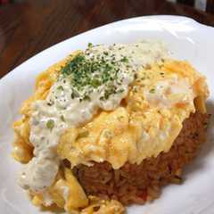 รูปของ 赤と白のWで☆簡単オムライス♪