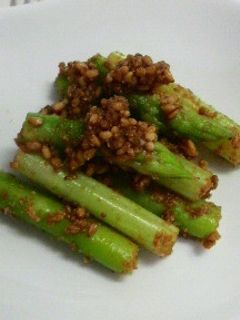 お弁当にアスパラガスのゴマ和え-レシピのメイン写真