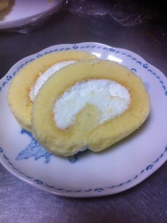 クリームたっぷりロールケーキ-レシピのメイン写真