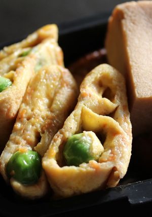 お弁当に！人参グリーンピース卵焼き-レシピのメイン写真
