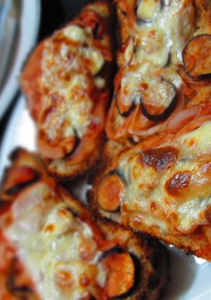 朝食に！簡単ピザトースト-レシピのメイン写真