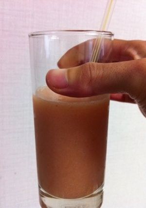 りんごと桃のジュース-レシピのメイン写真
