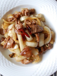 牛肉と玉ねぎのちょっぴりオトナ炒め♡-レシピのメイン写真