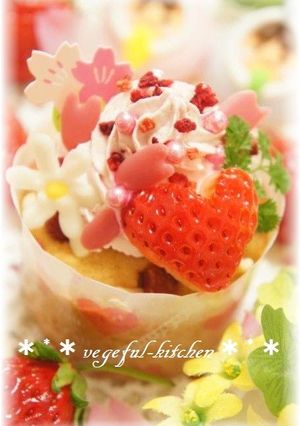 ひな祭りケーキに❀チョコペンで桜の花びら-レシピのメイン写真
