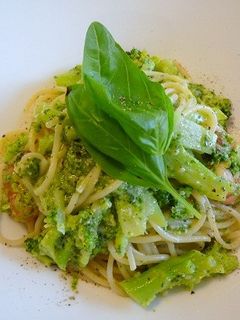 エビとブロッコリーのジェノベーゼパスタ-レシピのメイン写真
