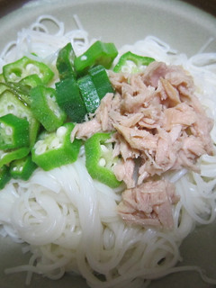 オクラ & ツナ(シーチキン)のそうめん-レシピのメイン写真