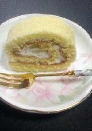 あっさり美味しい普通のロールケーキ（キウイ入り）-レシピのメイン写真