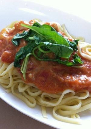 クリームシチューでトマトクリームパスタ-レシピのメイン写真