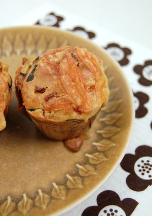 ベーコンとほうれん草の朝食チーズマフィン-レシピのメイン写真