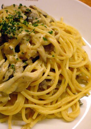 こってり牛肉とキノコのデミクリームパスタ-レシピのメイン写真