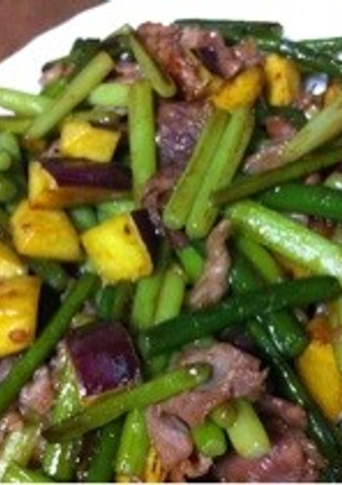 ＊豚こま肉とにんにくの芽のオイスター炒め-レシピのメイン写真