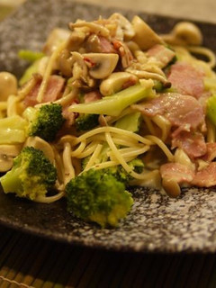 超盛りキノコとブロッコリーのパスタ-レシピのメイン写真