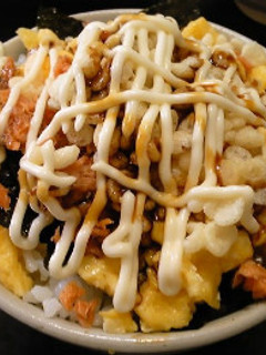 【夜食&ランチに鮭☆卵☆天かす☆マヨ丼】-レシピのメイン写真