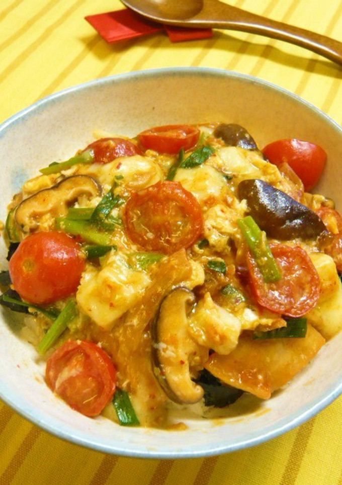 旨みたっぷり♪チーズとキムチのトマト卵丼-レシピのメイン写真