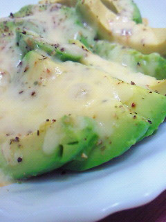 アボカドのチーズ焼き-レシピのメイン写真