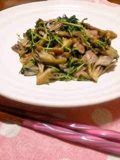 豆苗と舞茸のにんにくバターベーコン炒め-レシピのメイン写真