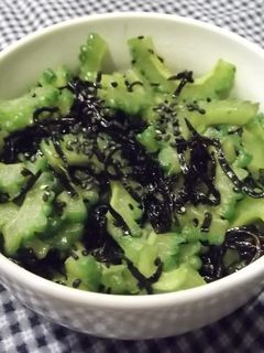 簡単!!ゴーヤと塩コンブの炒め物-レシピのメイン写真