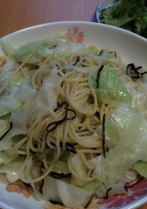 キャベツと塩昆布の簡単パスタ-レシピのメイン写真