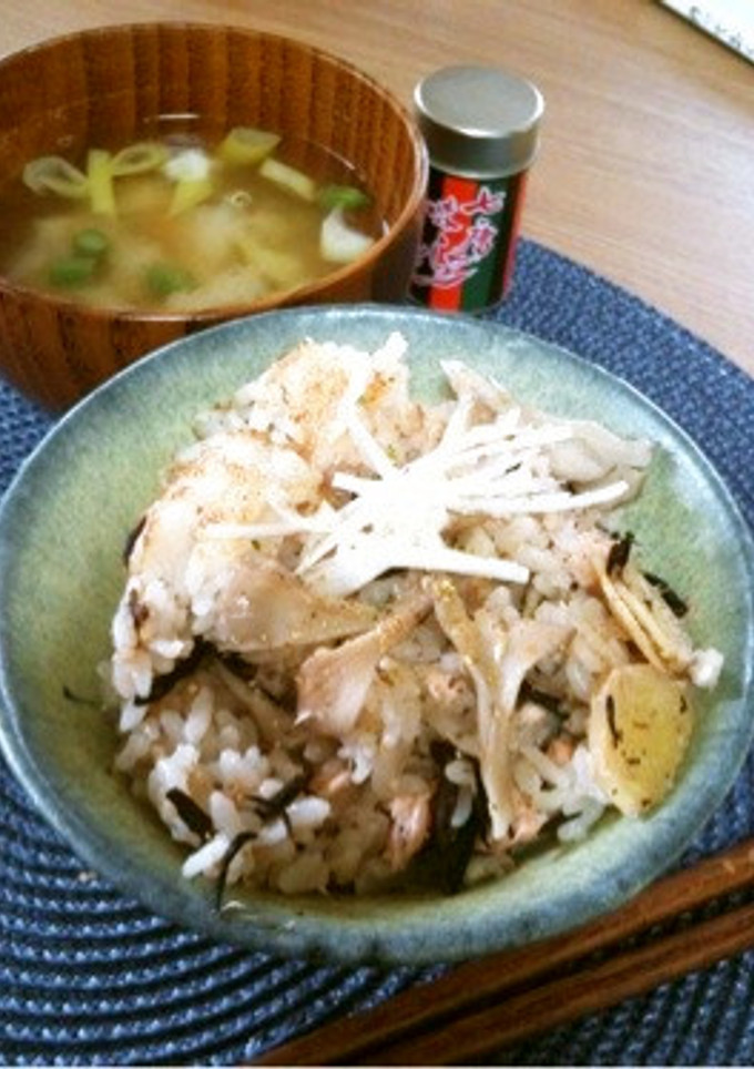 栄養満点☆鮭とひじきの炊き込みご飯☆-レシピのメイン写真
