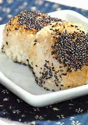 ☆フライパンで作るごまごま焼きおにぎり☆-レシピのメイン写真
