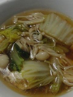 鶏肉団子とキノコの鍋-レシピのメイン写真