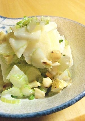 さっぱりおいしい！セロリとりんごのサラダ-レシピのメイン写真