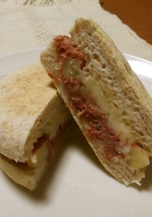 コンビーフポテトチーズサンド-レシピのメイン写真