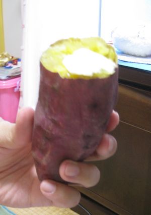 レンジで簡単焼き芋オンマーガリン-レシピのメイン写真