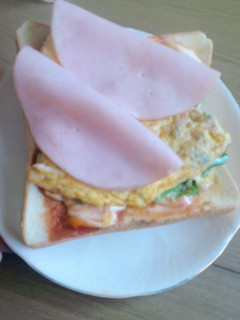 朝昼ゴハンにピーマンたっぷりトースト-レシピのメイン写真