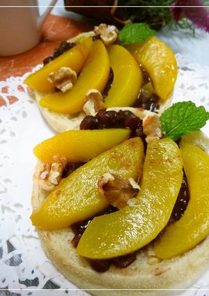 黄桃と胡桃を乗せた塩あんトースト-レシピのメイン写真