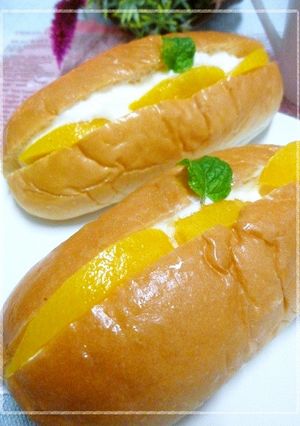 コッペパンで黄桃カスタードサンド-レシピのメイン写真