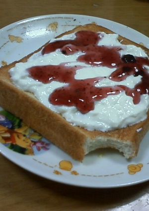 水切りグルトで☆チーズケーキ風トースト-レシピのメイン写真