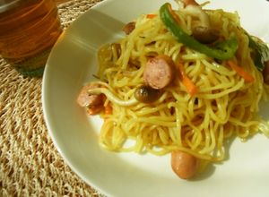 お手軽♫カレー✿コンソメ✿焼きそば-レシピのメイン写真