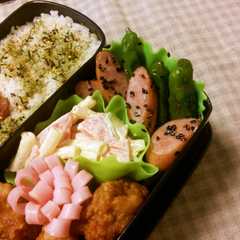 รูปของ お弁当に！ウインナーとしし唐のごま塩焼き