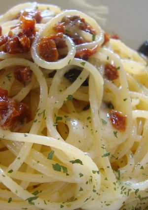 チーズとろけるドライトマトのパスタ-レシピのメイン写真
