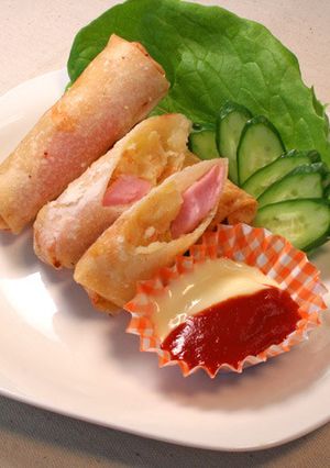 お弁当に♪ソーセージとじゃがいもの春巻き-レシピのメイン写真