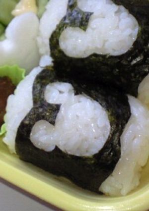 簡単☆ミッキーたわらおにぎり〈キャラ弁〉-レシピのメイン写真