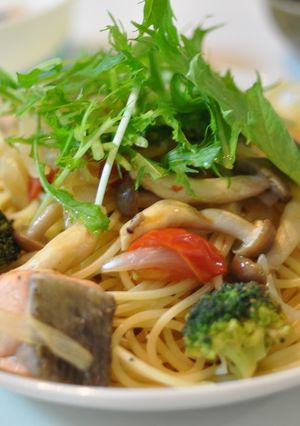 秋鮭とブロッコリーの秋色パスタ-レシピのメイン写真