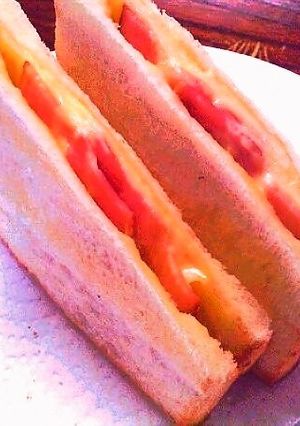 熱々とろり！パン屋のチーズベーコンサンド-レシピのメイン写真