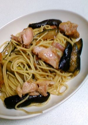 ランチに♪ナスと鶏肉のコンソメパスタ-レシピのメイン写真