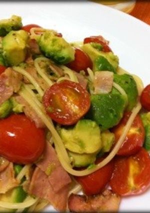アボガド＆トマト＆ベーコンのコク旨パスタ-レシピのメイン写真
