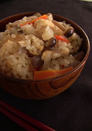 鶏肉ナシ☆でも大満足の炊き込みご飯-レシピのメイン写真