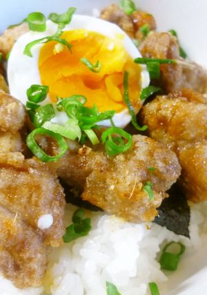 旨っ！まんぷくとりコロ丼-レシピのメイン写真
