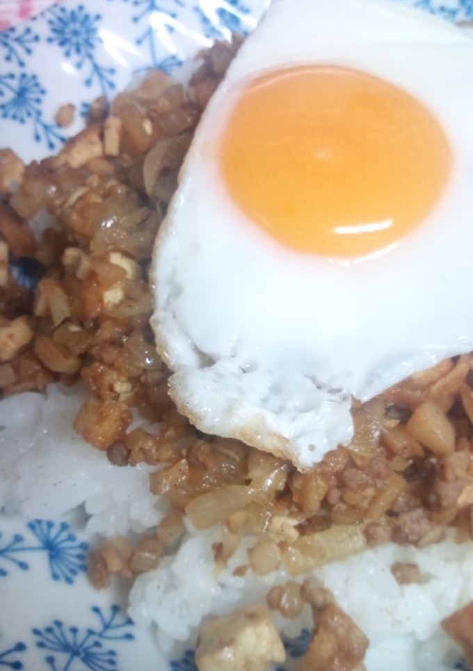 挽き肉でキノコで厚揚げで☆カレーそぼろ丼-レシピのメイン写真
