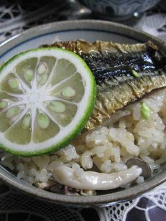 秋だから秋刀魚で炊き込みご飯-レシピのメイン写真