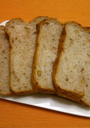 ＨＢで❤ライ麦と全粒粉と胡桃のパン-レシピのメイン写真