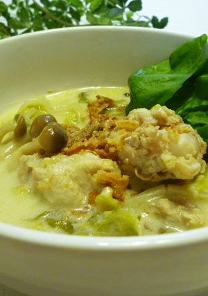鶏手羽元と白菜のピリ辛エスニック風スープ-レシピのメイン写真