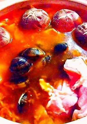 至高の味！秘伝スープの特製キムチ鍋-レシピのメイン写真