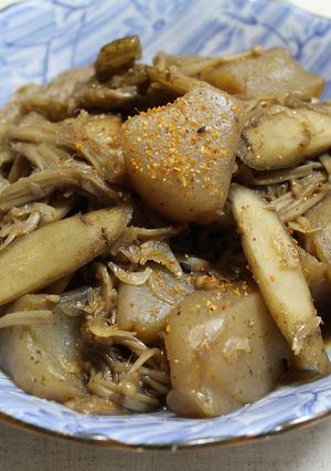 お弁当にもこんにゃくゴボウの茶色のおかず-レシピのメイン写真