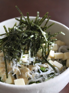 ちょっぴり大人な釜揚げしらす丼-レシピのメイン写真